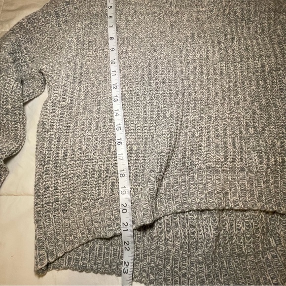 Cozy Gray Heather Oversized Sweater Size L - Picture 5 of 12